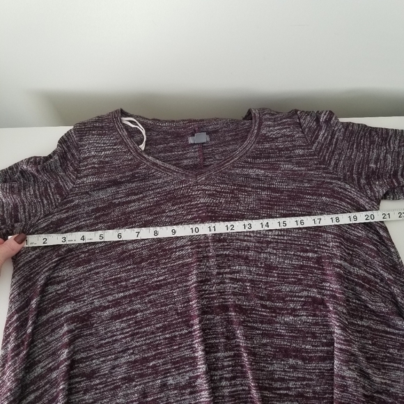 Aerie V Neck Long Sleeve Marled Maroon Flowy Top Size M - Picture 6 of 10